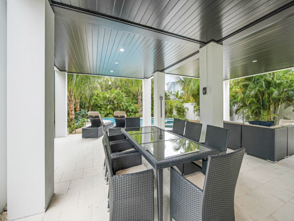 Anna Maria Walk to Beach Five Bedroom Vacation Home